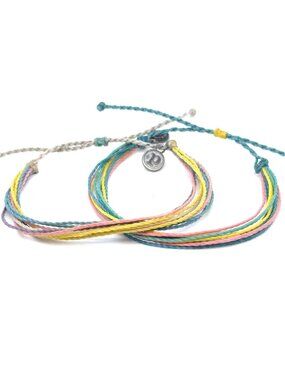 2 Pura Vida Bracelets